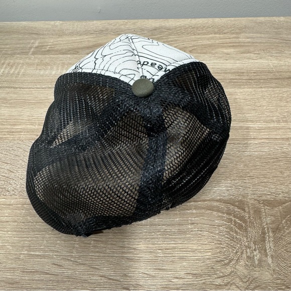 North Face Trucker Hat - Picture 2 of 3